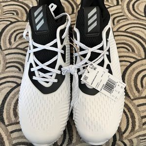 Adidas alphabounce brand new mens size 11.5 smoke free home
